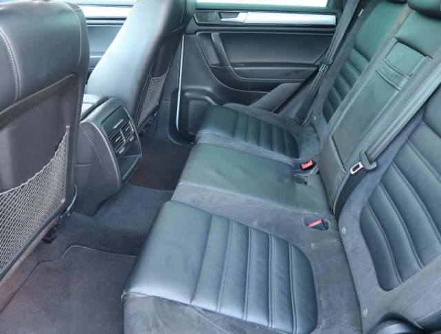 Volkswagen Touareg  3.0 TDI R-Line