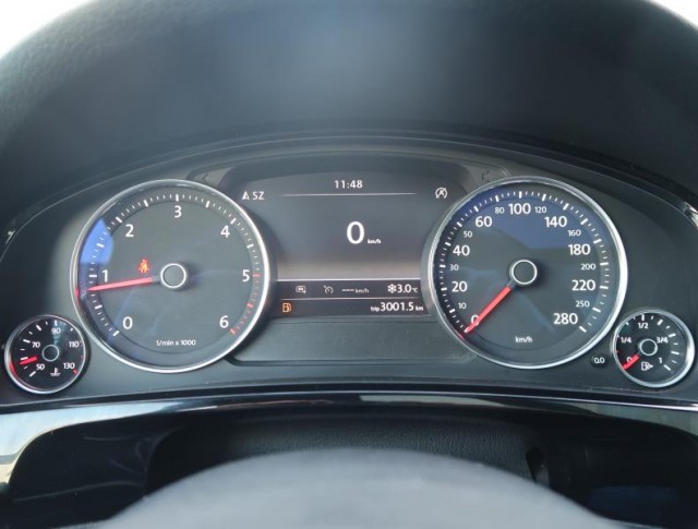 Volkswagen Touareg  3.0 TDI R-Line