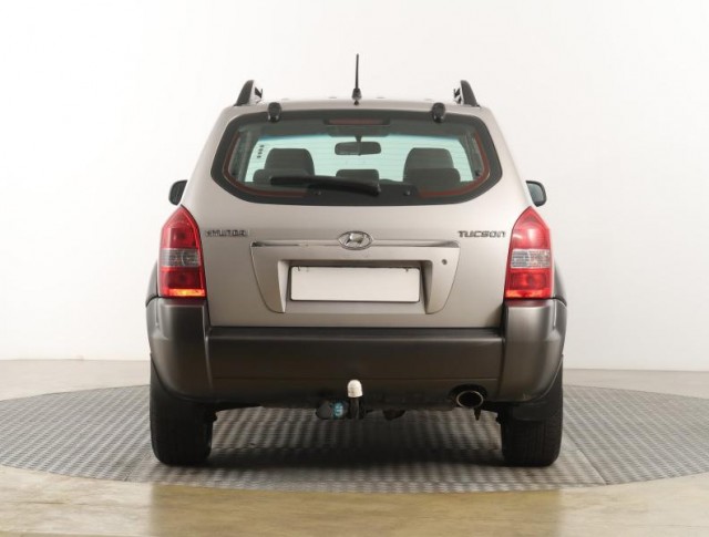 Hyundai Tucson  2.0 i 