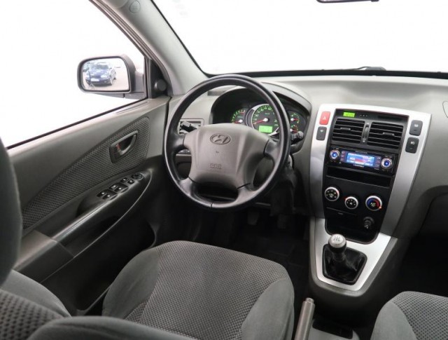 Hyundai Tucson  2.0 i 