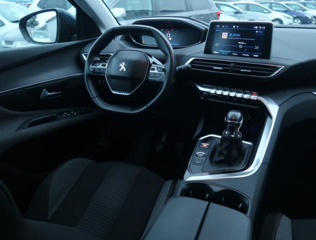 Peugeot 3008  1.2 PureTech 