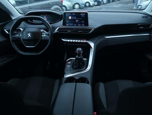 Peugeot 3008  1.2 PureTech 
