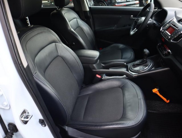 Kia Sportage  2.0 CRDi 