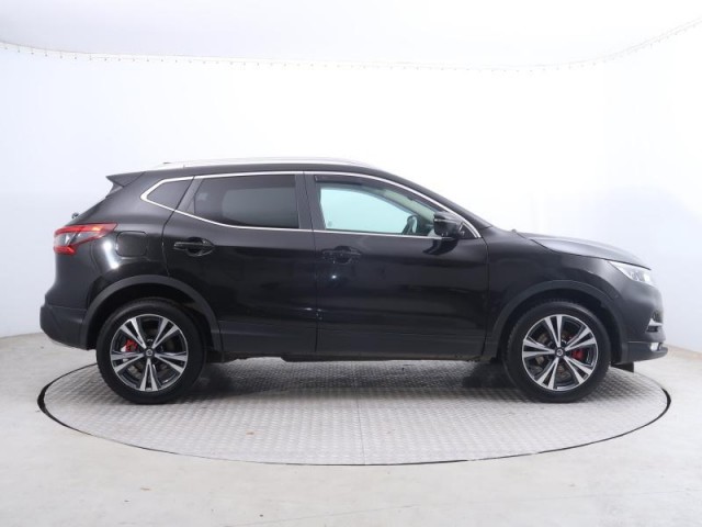 Nissan Qashqai  1.2 DIG-T Tekna