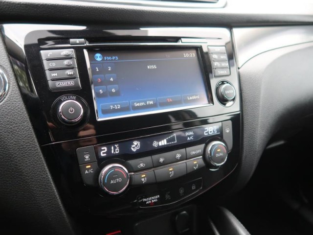 Nissan Qashqai  1.2 DIG-T Tekna