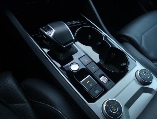 Volkswagen Touareg  3.0 TDI R-Line