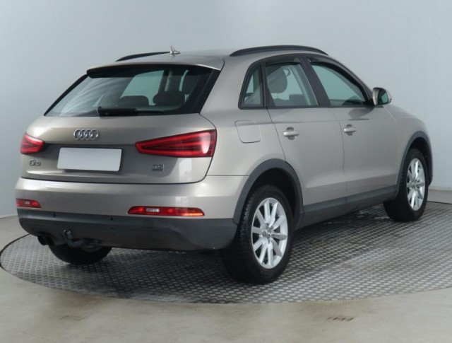 Audi Q3  2.0 TDI basis