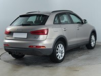 Audi Q3  2.0 TDI basis