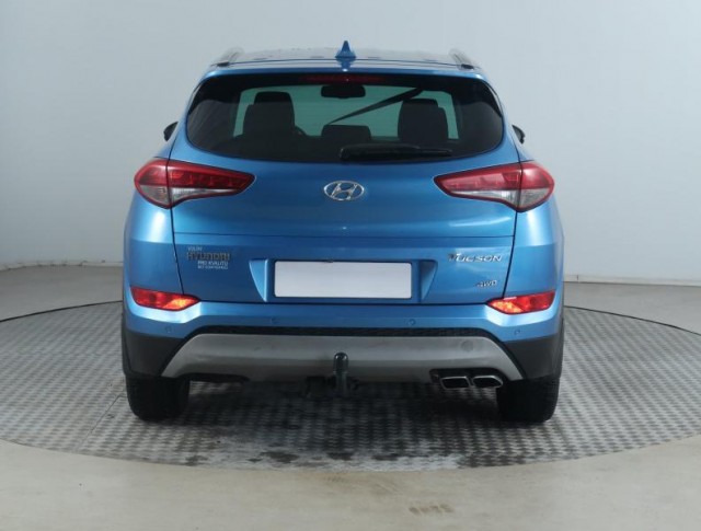 Hyundai Tucson  2.0 CRDi 
