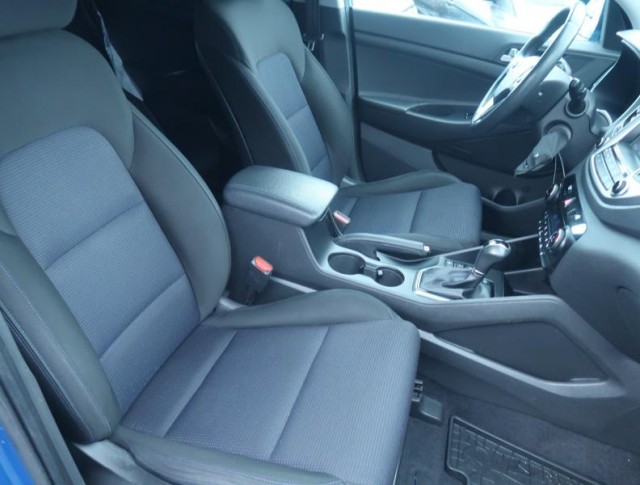 Hyundai Tucson  2.0 CRDi 