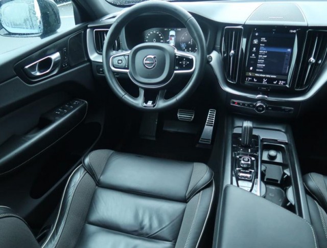 Volvo XC60  B6 AWD R-Design