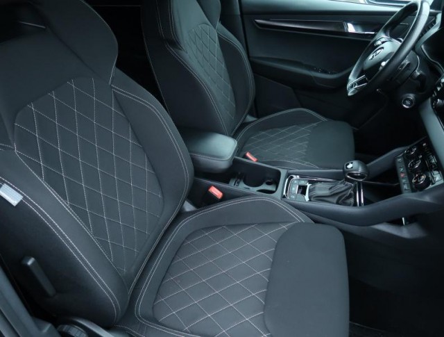 Škoda Karoq  1.5 TSI Sportline