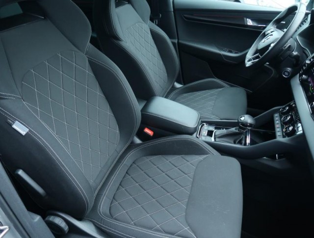 Škoda Karoq  2.0 TSI Sportline