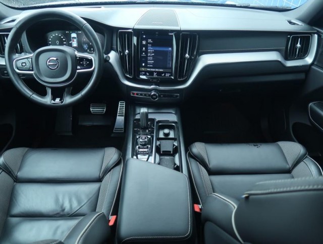 Volvo XC60  B6 AWD R-Design