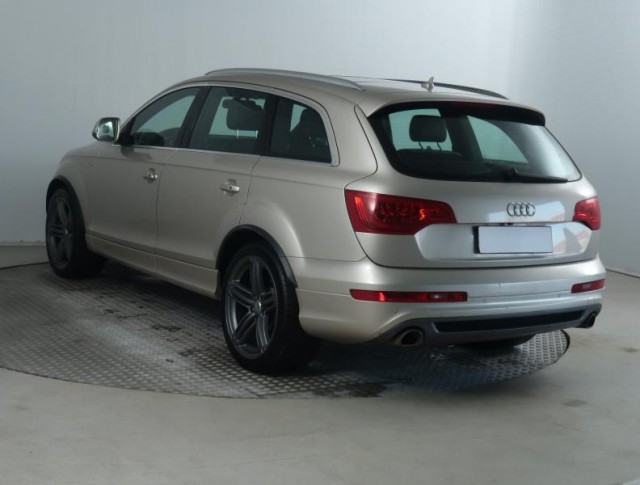 Audi Q7  3.0 TDI S-Line