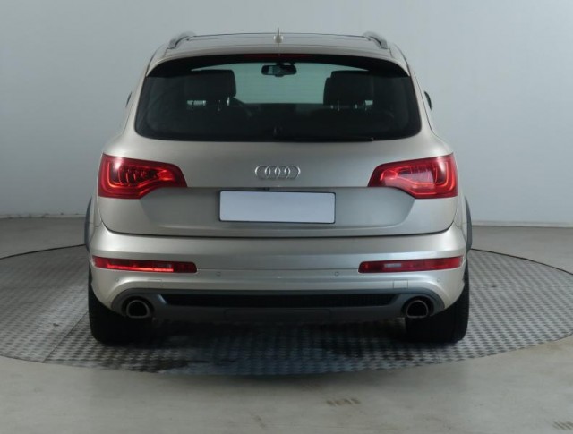 Audi Q7  3.0 TDI S-Line