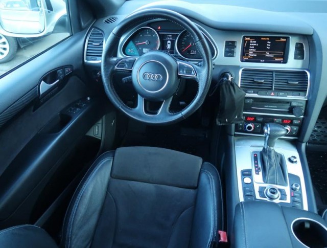 Audi Q7  3.0 TDI S-Line