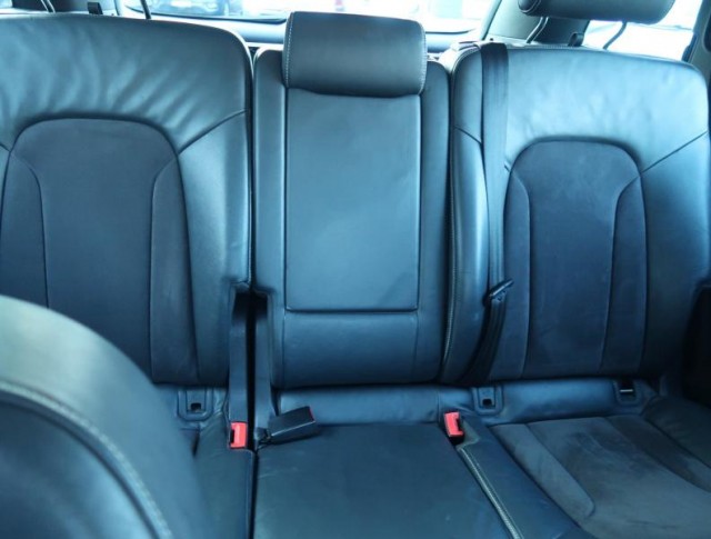 Audi Q7  3.0 TDI S-Line