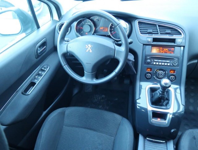 Peugeot 5008  1.6 HDi 