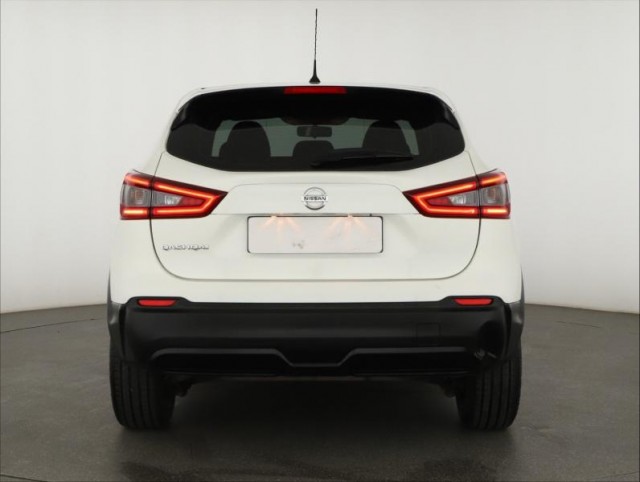 Nissan Qashqai  1.3 DIG-T 