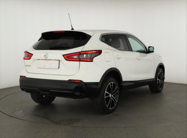 Nissan Qashqai  1.3 DIG-T 