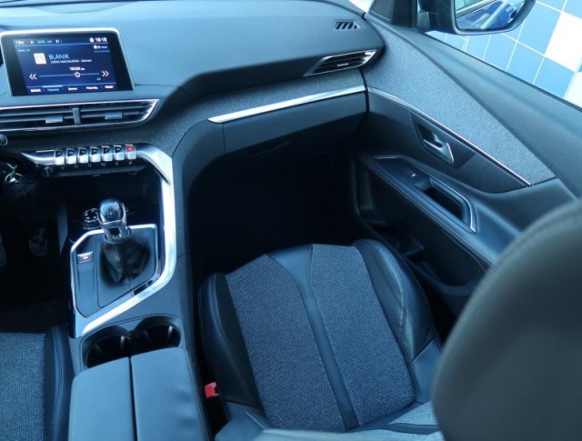 Peugeot 3008  1.2 PureTech Allure