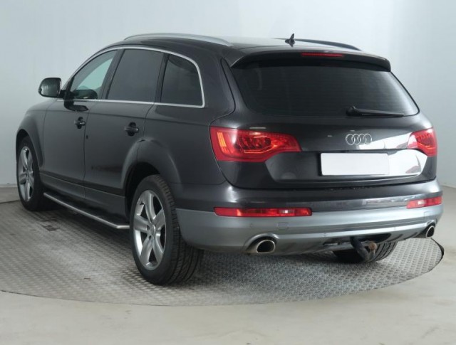 Audi Q7  3.0 TDI 