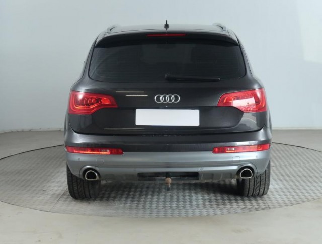 Audi Q7  3.0 TDI 