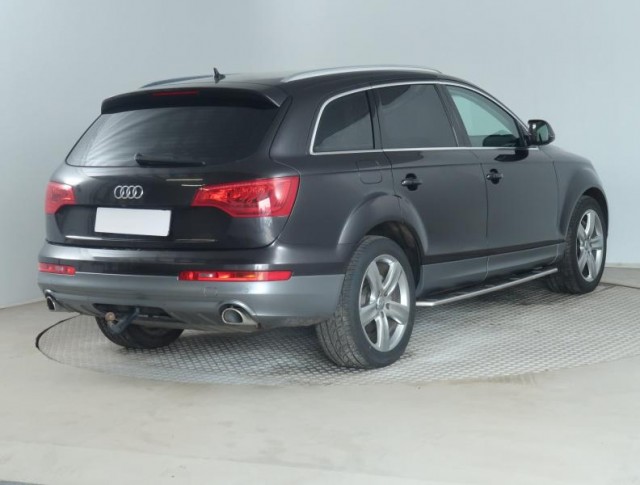Audi Q7  3.0 TDI 