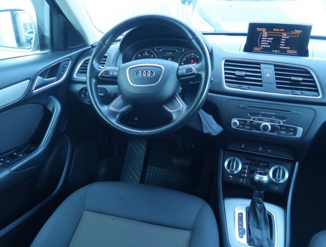 Audi Q3  2.0 TDI basis