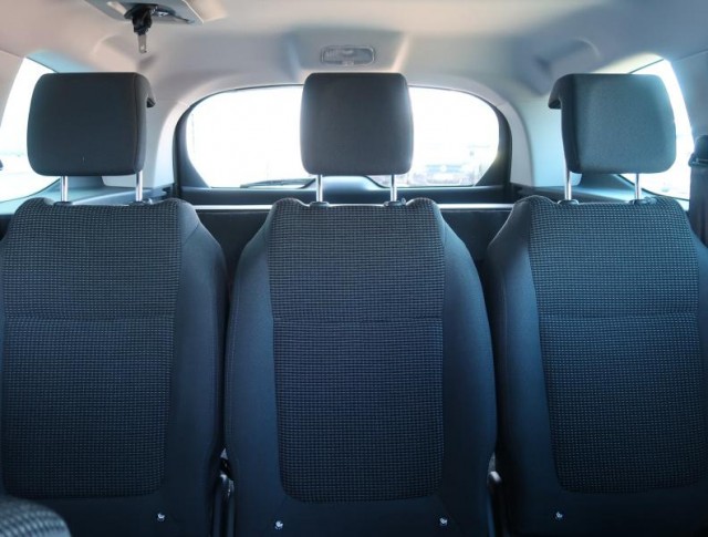 Peugeot 5008  1.6 HDi 