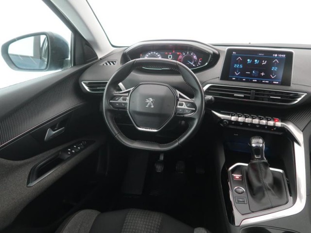 Peugeot 3008  1.2 PureTech 