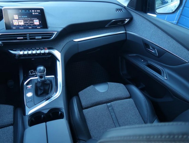 Peugeot 3008  2.0 BlueHDi Premium