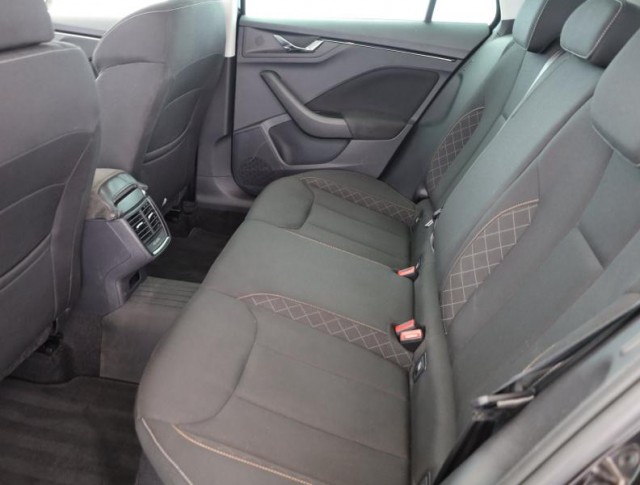 Škoda Kamiq  1.0 TSI Ambition