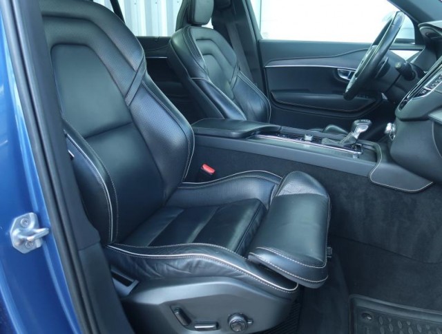 Volvo XC90  D5 AWD R-Design
