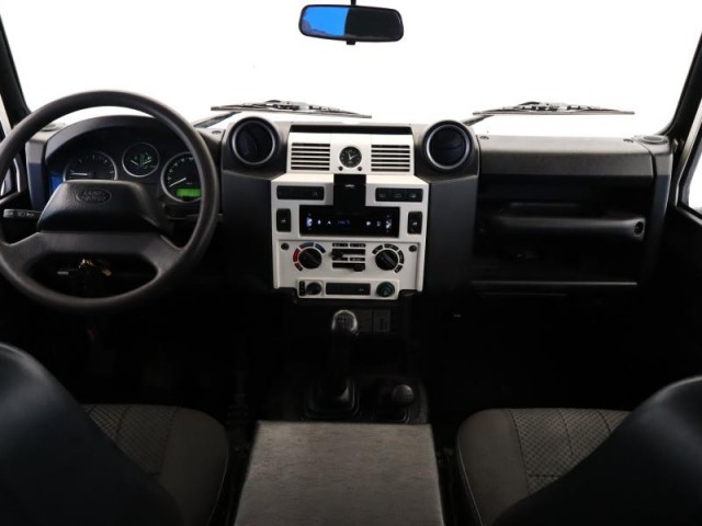 Land Rover Defender  2.4 TD 