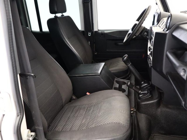 Land Rover Defender  2.4 TD 