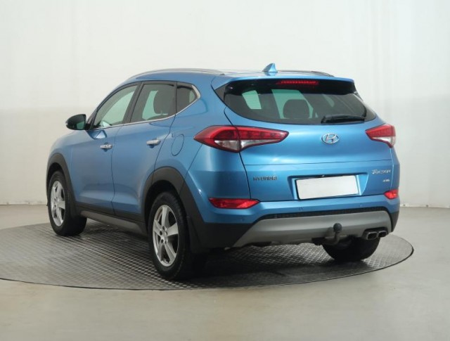 Hyundai Tucson  2.0 CRDi Trikolor