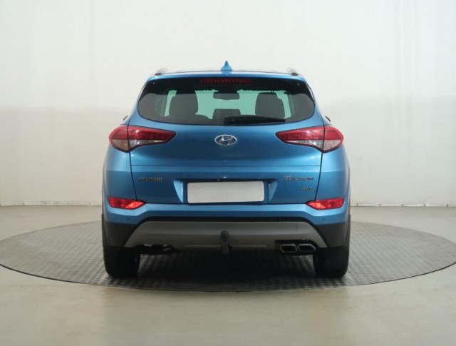 Hyundai Tucson  2.0 CRDi Trikolor