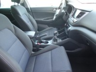 Hyundai Tucson  2.0 CRDi Trikolor