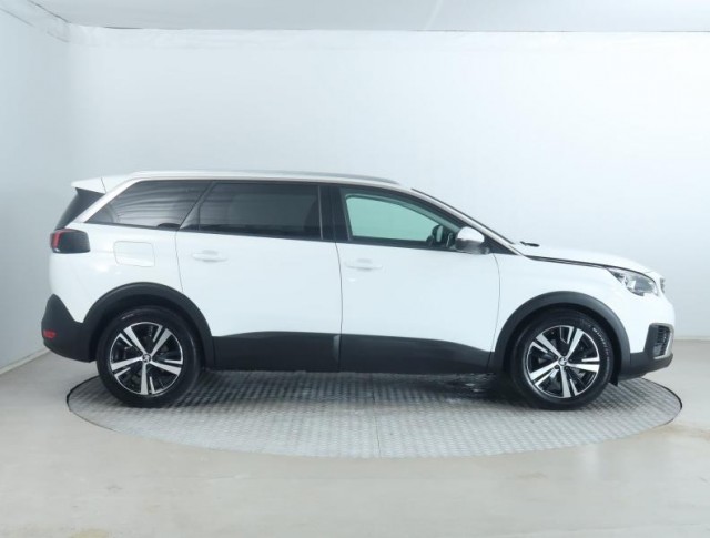 Peugeot 5008  PureTech 130 Active