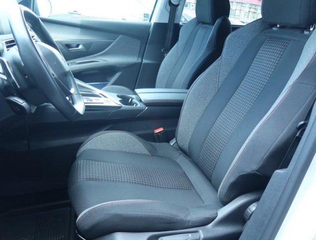 Peugeot 5008  PureTech 130 Active