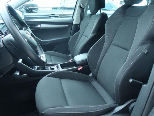 Škoda Karoq  2.0 TDI Ambition Plus