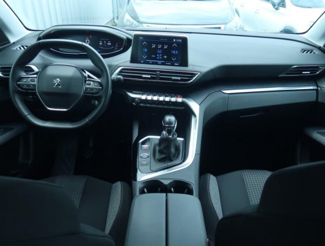 Peugeot 3008  1.2 PureTech Acces