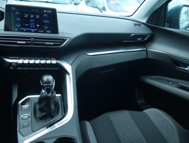 Peugeot 3008  1.2 PureTech Acces