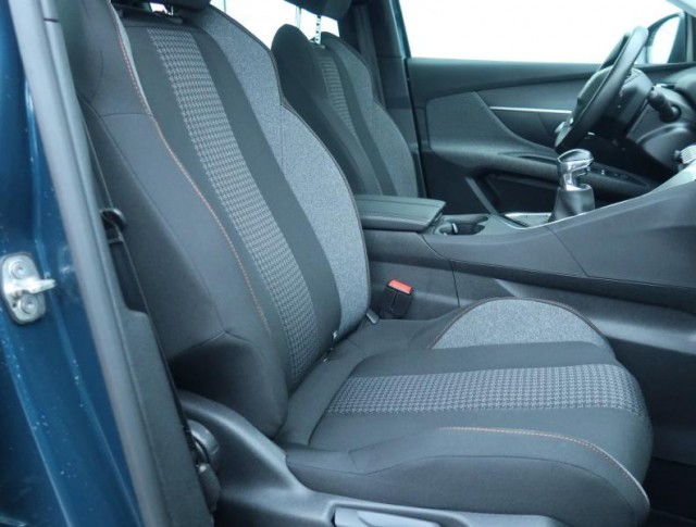 Peugeot 3008  1.2 PureTech Acces