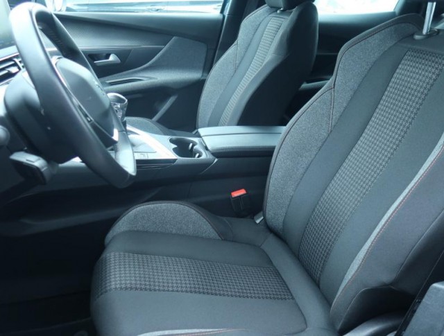 Peugeot 3008  1.2 PureTech Acces