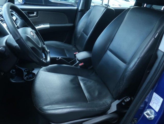 Kia Sportage  2.0 CRDi 