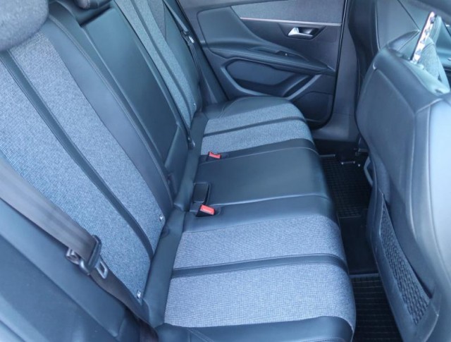 Peugeot 3008  1.6 PureTech 