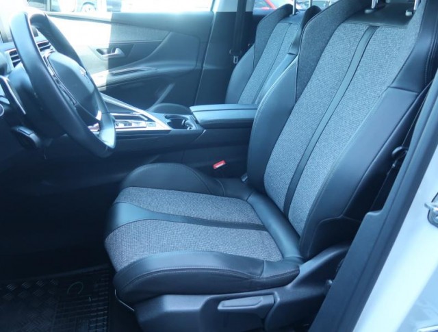 Peugeot 3008  1.6 PureTech 